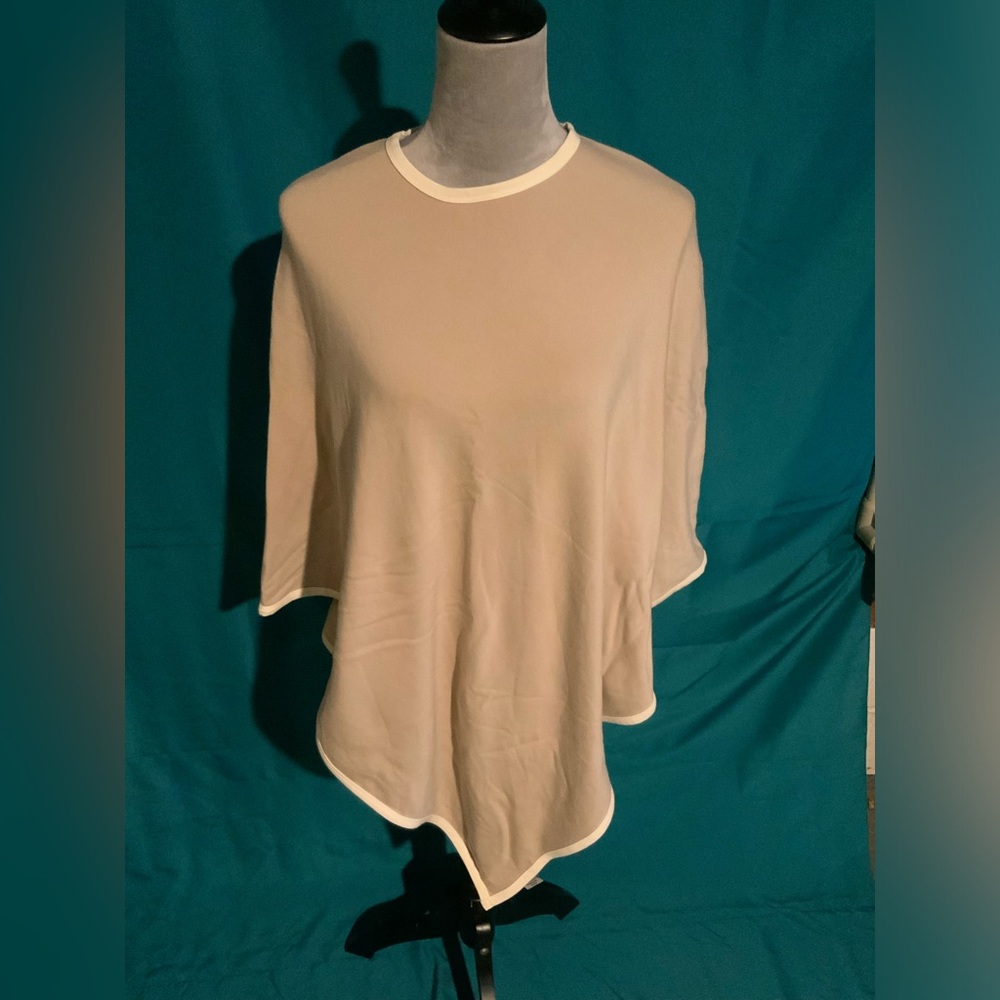 ANN TAYLOR, WOMENS’ PONCHO, BEIGE WITH CREAM TRIM, size XS/S, EUC